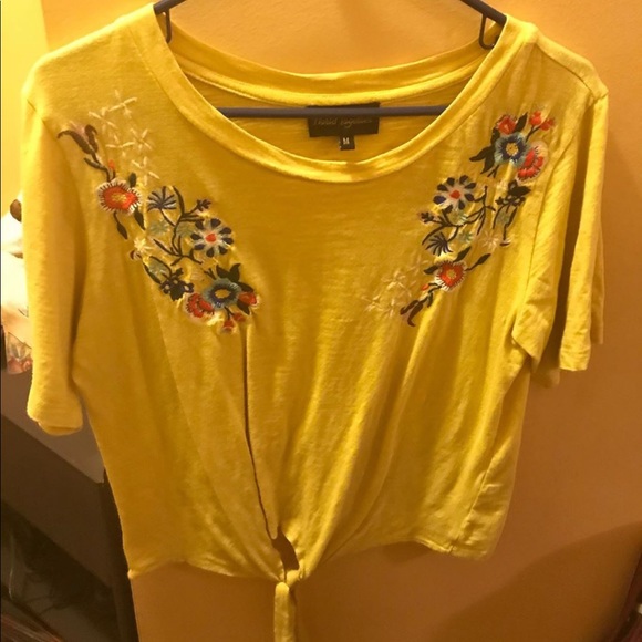 Yellow top - Picture 2 of 2